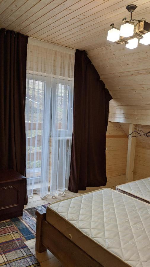 Hotel Gostynna Rodyna Izky Exterior foto